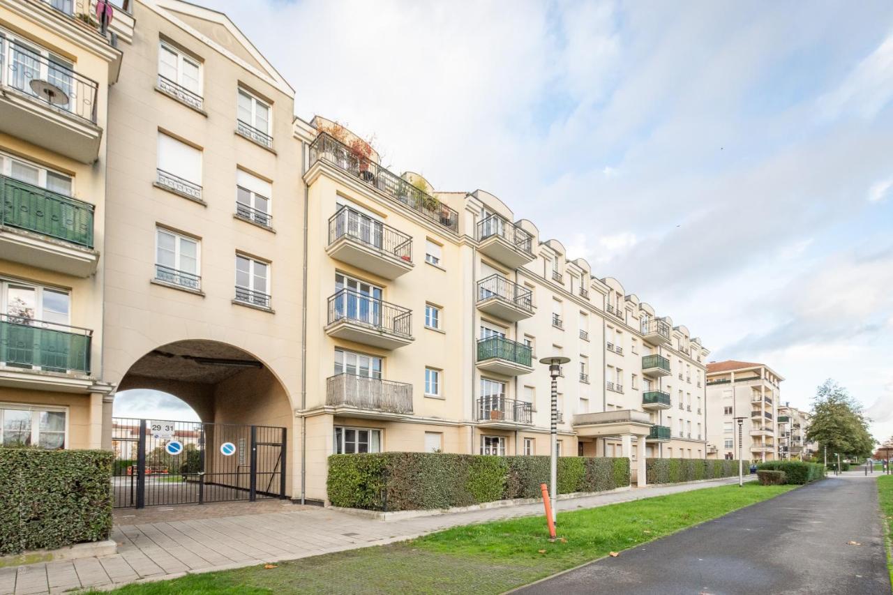 Luxe Flat For 7 - Fairytale Factory Leilighet Bussy-Saint-Georges Eksteriør bilde