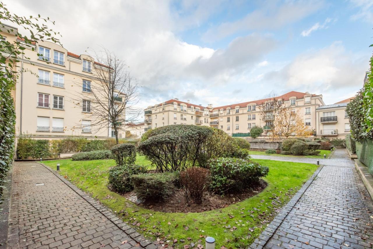 Luxe Flat For 7 - Fairytale Factory Leilighet Bussy-Saint-Georges Eksteriør bilde